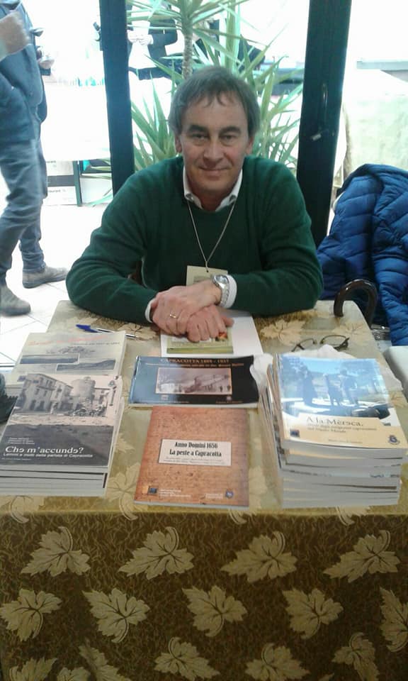 Paolo Trotta nello stand degli Amici di Capracotta a Roma